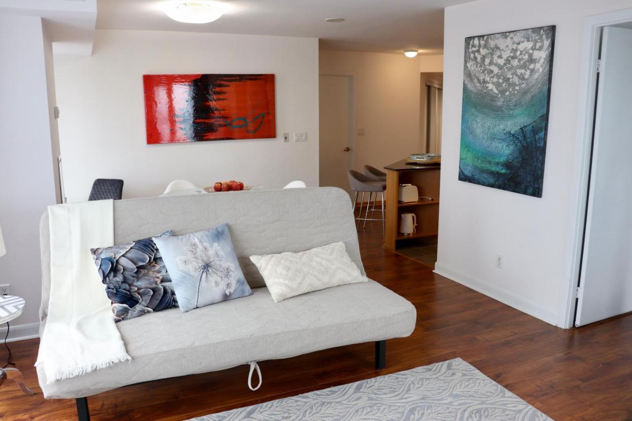 Apartment/2Bedrooms/2 Full Bathrooms/Free Parking トロント エクステリア 写真