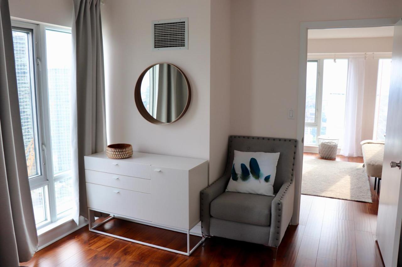 Apartment/2Bedrooms/2 Full Bathrooms/Free Parking トロント エクステリア 写真