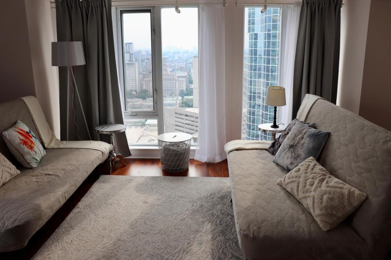 Apartment/2Bedrooms/2 Full Bathrooms/Free Parking トロント エクステリア 写真
