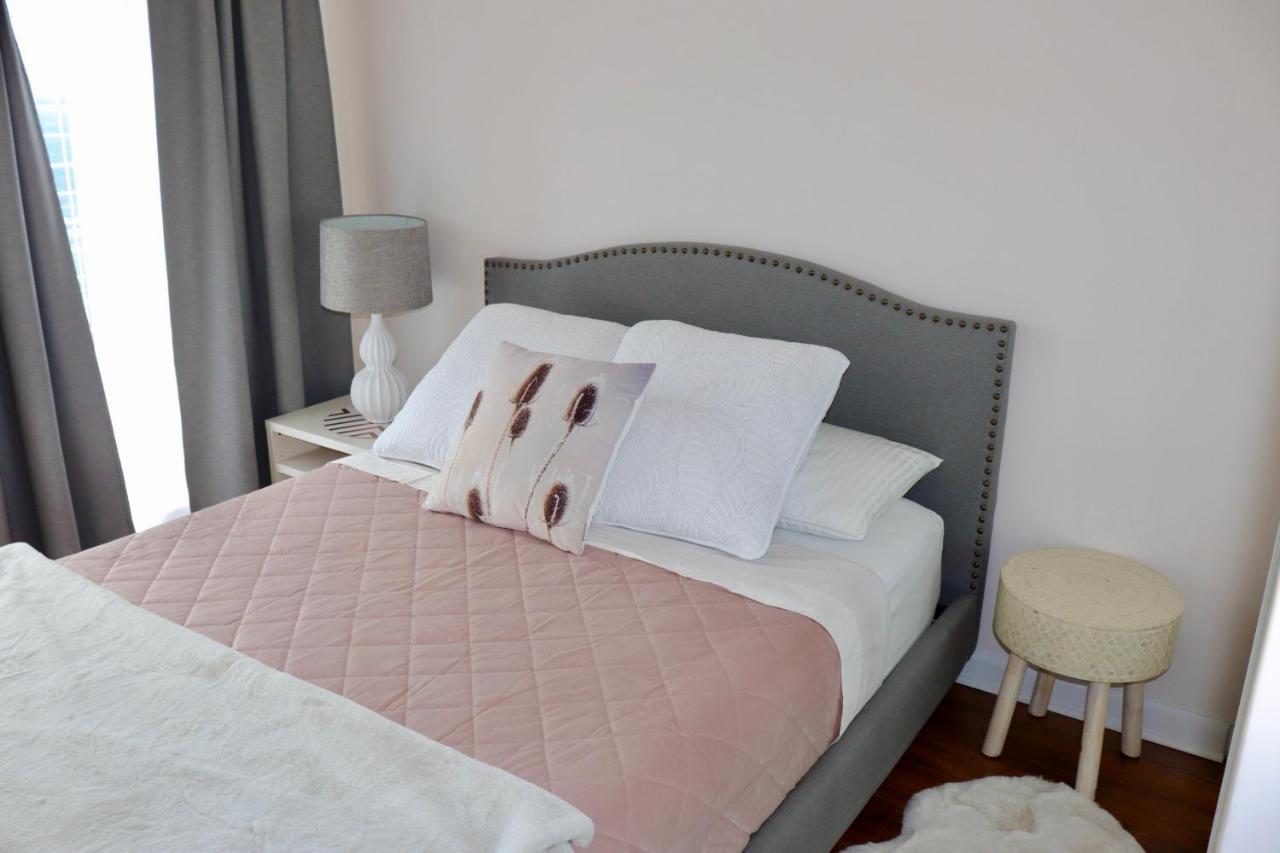 Apartment/2Bedrooms/2 Full Bathrooms/Free Parking トロント エクステリア 写真